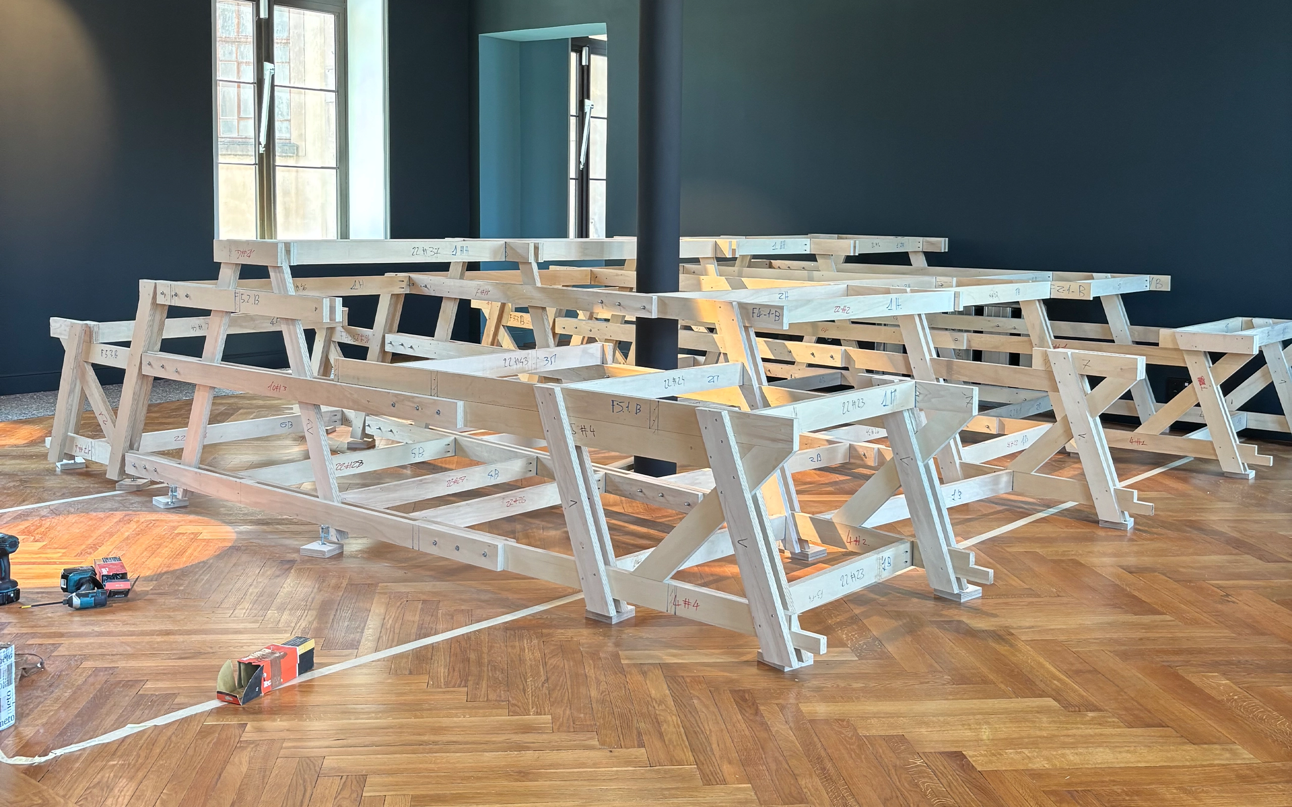 Table d'exposition pour le Musée de Zoologie