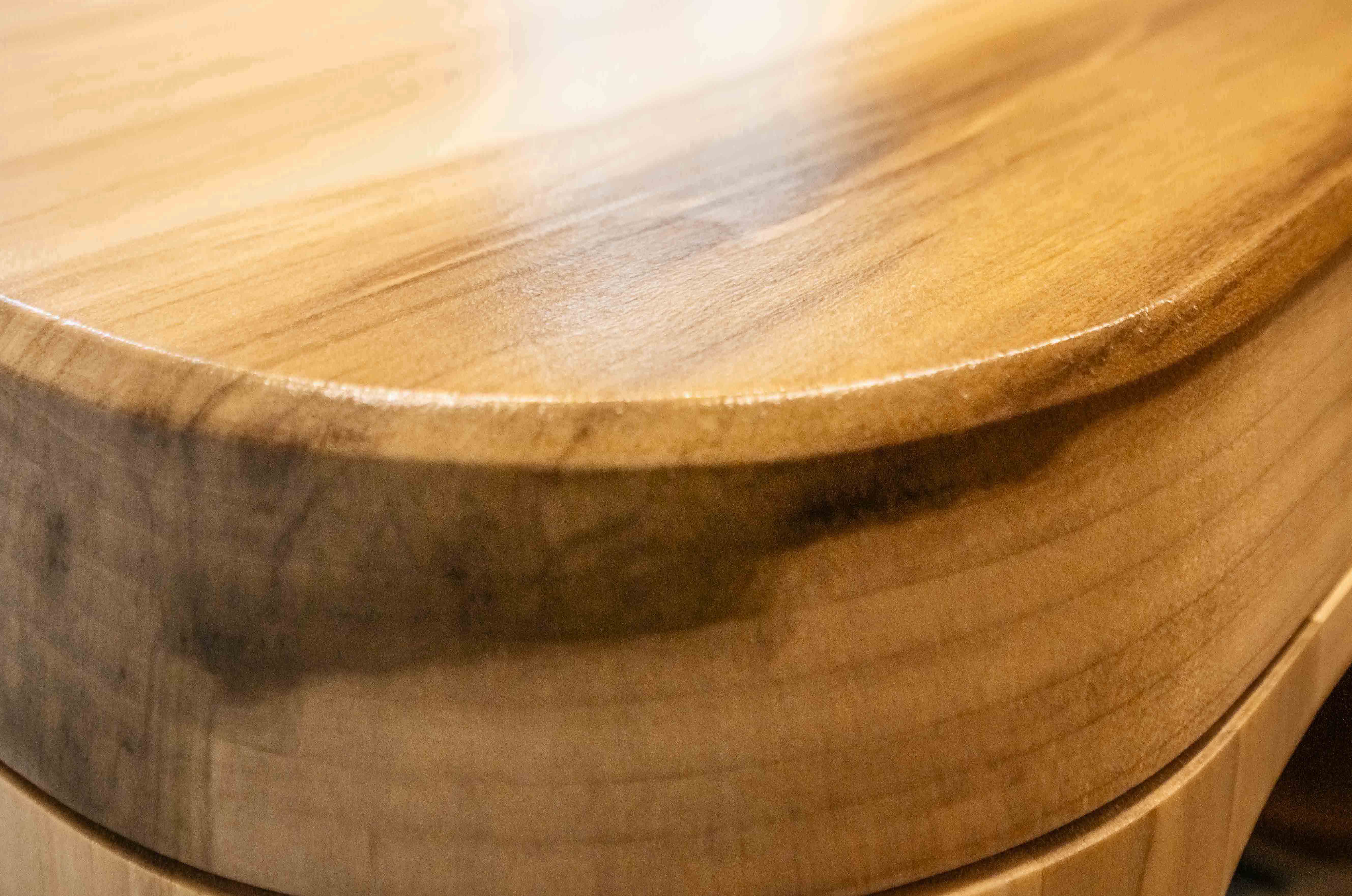 Table de bureau et agencement de bureau sur-mesure